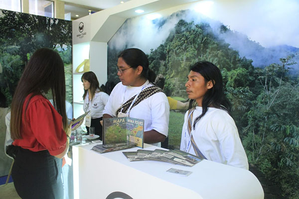 Stan de Wiwa Tours en el séptimo encuentro de la cadena turística del Caribe colombiano. Stan de Wiwa Tours en el séptimo encuentro de la cadena turística del Caribe colombiano.