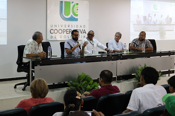 Durante la jornada se realizaron dos momentos clave, el primero, un conversatorio con representantes de los gobiernos local y departamental, docentes de instituciones educativas y actores de política pública.