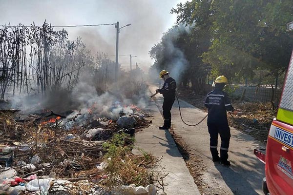 La advertencia se concentra especialmente en zonas de cobertura vegetal, como los cerros cercanos al casco urbano y áreas de reserva ambiental.