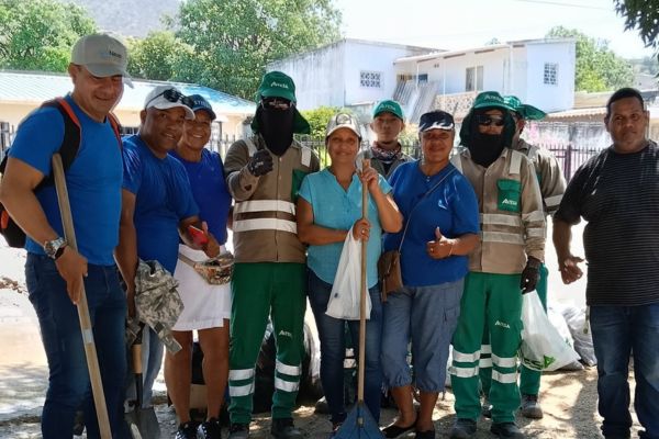 Uno de los puntos más destacados fue la siembra de árboles en zonas previamente identificadas como vulnerables.