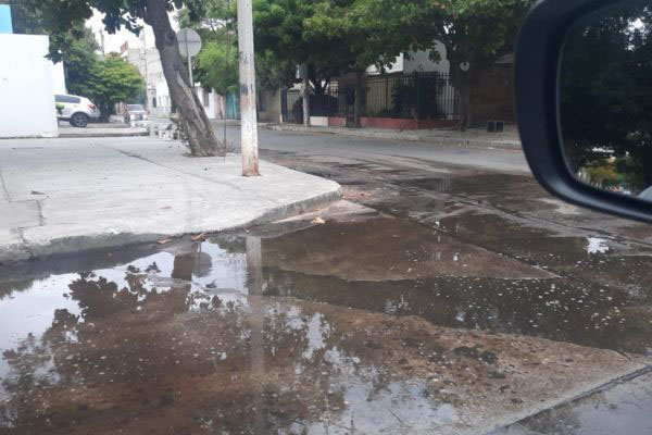 Santa Marta continúa sumergida en aguas residuales, no hay entidad que haga algo al respecto. 