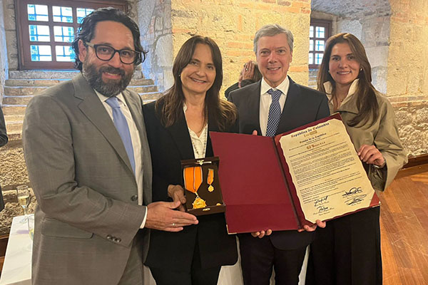 Carlos Pinilla Gerente de la Comercializadora Internacional C.I. Banasan S.A.S.; Yamile Rodríguez, Directora de la Fundación Banasan; Álvaro Vives Lacouture, Presidente de la Junta Directiva de C.I. Banasan; Andrea Santos, Contralora del grupo ejecutivo Banasan.
