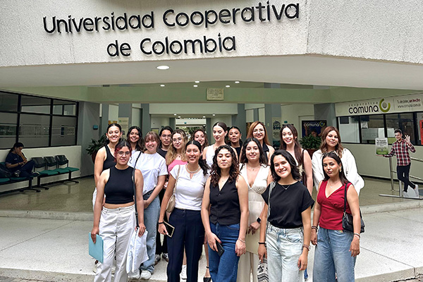 Fueron escogidos 24 estudiantes provenientes de distintas universidades de México y Colombia
