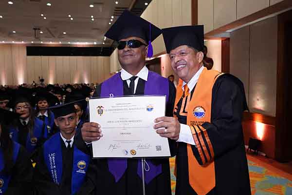Personas con discapacidad han logrado graduarse con el sello UNIMAGDALENA gracias a las políticas de inclusión del rector Pablo Vera Salazar.
