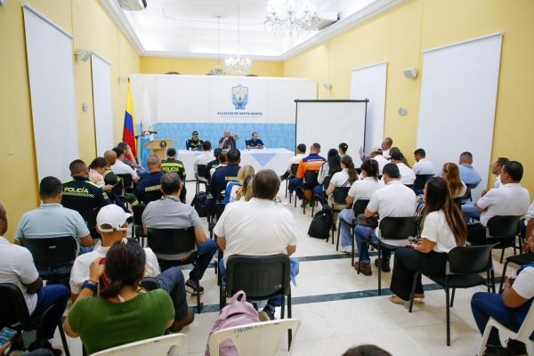 El mandatario distrital dio instrucciones precisas para que las secretarías y oficinas descentralizadas mantengan puestos de mando en los sectores afectados. Foto Alcaldía Distrital de Santa Marta 