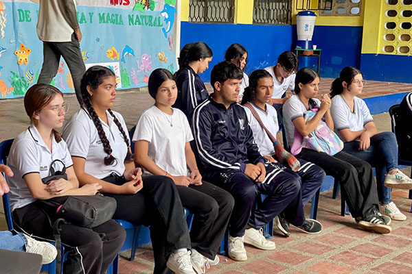 Jóvenes de zonas rurales de Santa Marta que serán beneficiados con las becas otorgadas por el programa ‘Educación Superior en tu Colegio’.