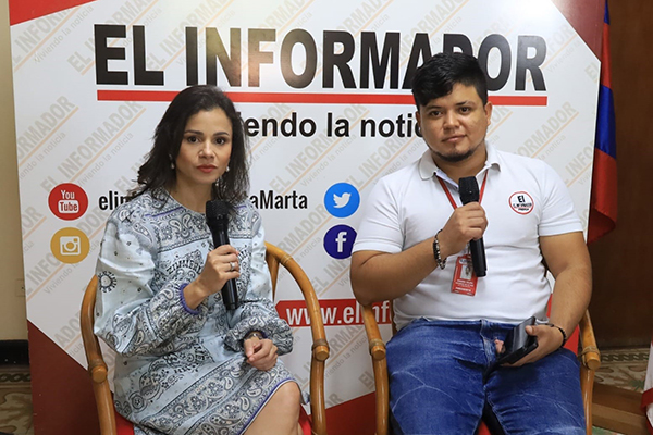Luz Stella Murgas, Presidenta de Naturgas en entrevista con el periodista Andrés Espinosa De la Hoz en la sala de tertulias ‘Pepe’ Vives De Andréis del periódico EL INFORMADOR. Luz Stella Murgas, Presidenta de Naturgas en entrevista con el periodista Andrés Espinosa De la Hoz en la sala de tertulias ‘Pepe’ Vives De Andréis del periódico EL INFORMADOR.