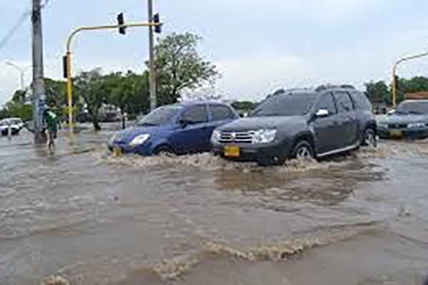 Las autoridades llaman a la comunidad en los barrios que anteriormente fueron azotados por las fuertes lluvias a tomar precauciones. / Foto archivo EL INFORMADOR