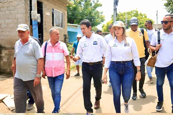 Con la socialización del proyecto, la Alcaldía de Santa Marta, bajo el liderazgo de Carlos Pinedo Cuello dieron inicio al proyecto que transformará el sector.  Foto de la red social de la Edus 