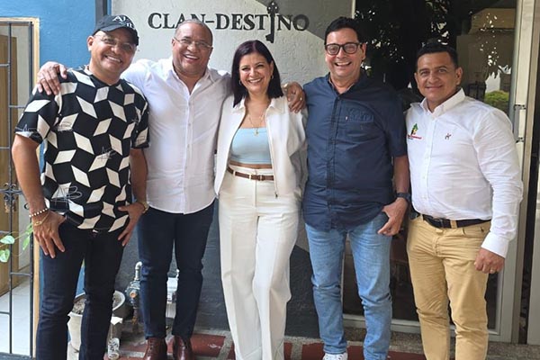 Angela Cedeño Ruíz, Presidenta de la mesa directiva de la Asamblea departamental, reunida con el sindicato de trabajadores de la empresa Drummond de Ciénaga. Foto tomada de @Angelacedeno30 en X
