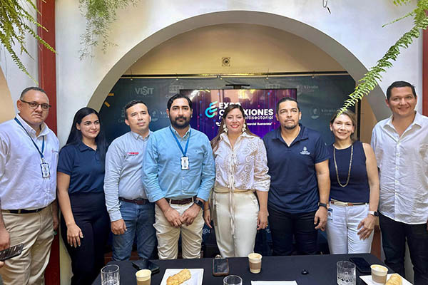  El evento contó con la participación de la Directora Ejecutiva de Fenalco, Aura Carolina García, quien destacó la feria como un motor para dinamizar el comercio local y regional; el jefe del área FOSFEC de Cajamag, Jader Herrera. Foto: Fenalco