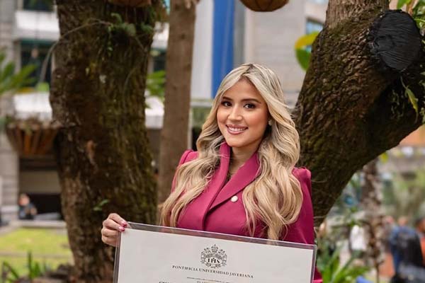 Sthefany Vanessa Cardona, abogada samaria, nombrada como la nueva contralora del departamento del Magdalena. Foto tomada de Sthefany Cardona en Facebook 