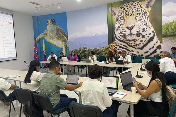Alfredo Martínez Gutiérrez, Director Ejecutivo de Corpamag en compañía de funcionarios de la CorpoAtlántico, de Parques Nacionales Naturales de Colombia y del Ministerio de Ambiente. Foto Corpamag