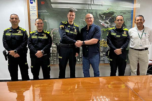 El brigadier general Ricardo Sánchez Silvestre y Domingo Chinea ratificaron la cooperación en la lucha contra el narcotráfico.