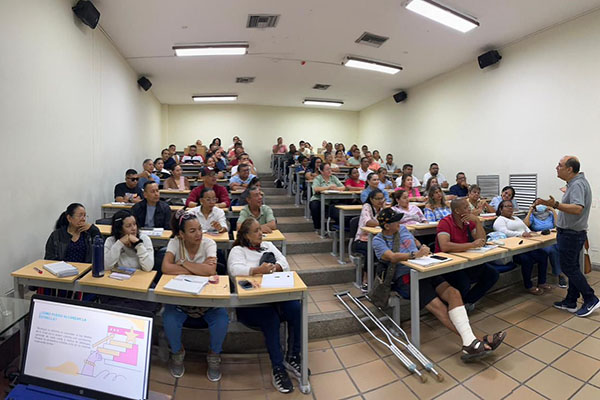 Estudiantes de Unimagdalena pertenecientes al programa ‘500 cupos, 500 oportunidades’ en su primera jornada de clases. Foto Unimagdalena