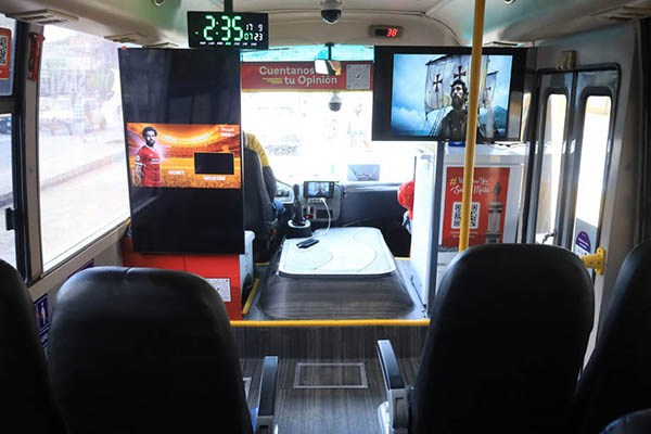 El innovador Bus Panoramic desde su interior. El innovador Bus Panoramic desde su interior.