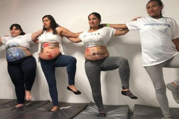 Madres gestantes realizando ejercicios para facilitar los partos. Foto Secretaría de Salud de Barranquilla  