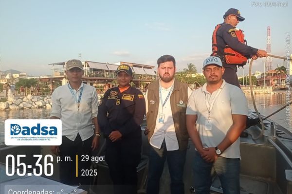 Durante el operativo, los funcionarios del Dadsa, en colaboración con la Armada Nacional, solicitaron a los responsables de las obras en estas zonas los permisos ambientales pertinentes, los cuales son requisitos indispensables para cualquier tipo de intervención en áreas cercanas al mar.  / Foto Dadsa 