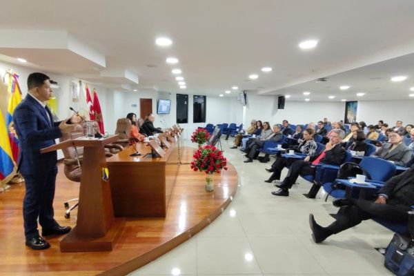 Pablo Vera Salazar, Rector de Unimagdalena, compartiendo sus iniciativas para continuar con la articulación de acciones en la Red de Universidades Andinas. Foto Unimagdalena 