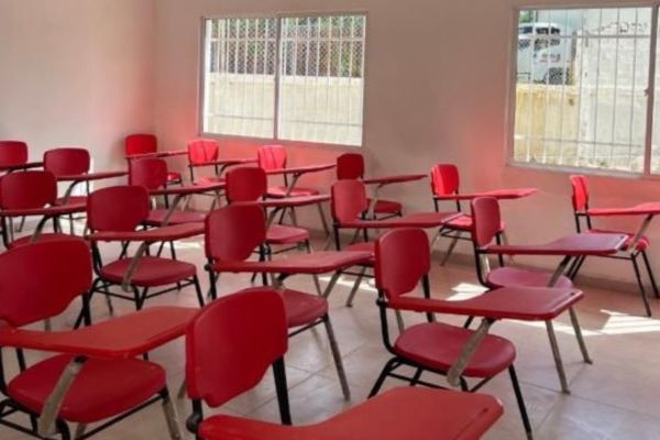 Uno de los nuevos salones de la I.E.D Elvia Vizcaíno de Todaro en Aracataca entregados por la multinacional Drummond en conjunto con la Alcaldía municipal. Foto Alcaldía de Aracataca 