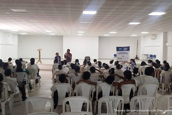Funcionarios de la Fiscalía General de la Nación seccional Magdalena en la charla a jóvenes estudiantes de las instituciones distritales y departamentales. Foto Fiscalía 