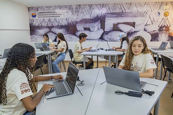 La iniciativa beneficiará a los estudiantes de los programas de pregrado de Antropología e Historia y Patrimonio, y del programa de posgrado de Doctorado en Educación, Interculturalidad y Territorio. Foto Unimagdalena 