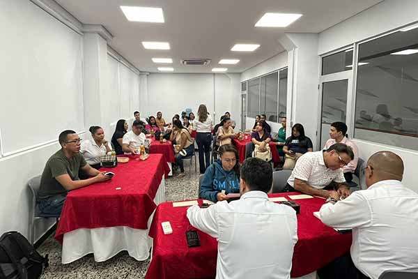 Los beneficiarios recibieron sus cartas de asignación, un paso clave para alcanzar el sueño de tener casa propia. Foto Cajamag 