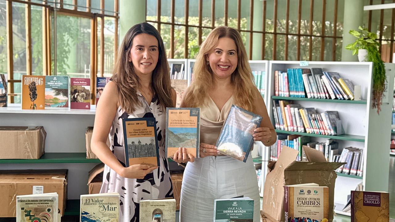 Angelica Cortes, Editorial Unimagdalena - Lina Sánchez, Secretaria de Cultura. Foto Alcaldía