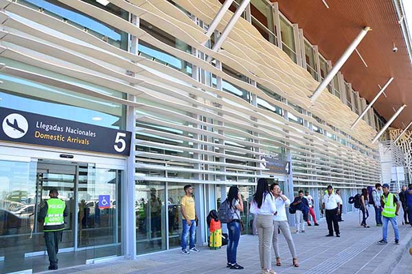 Durante la sesión en el concejo se tocó el tema del funcionamiento de los accesos aéreos y terrestres, la atención turística y la seguridad en torno al aeropuerto. Foto  derechos reservados EL INFORMADOR 