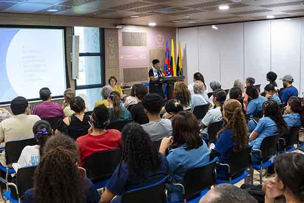 Durante el cuarto día, La Alma Mater reunió a escritores, académicos, estudiantes y público en general en torno a una amplia agenda. Foto Unimagdalena 