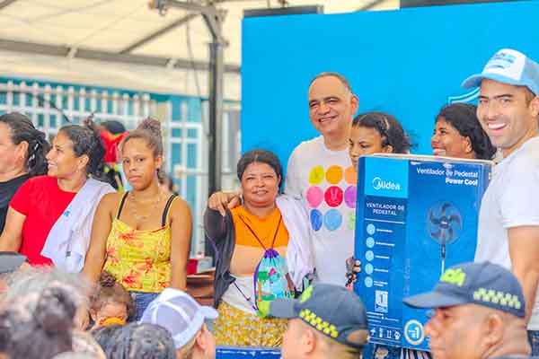 El alcalde Carlos Pinedo Cuello, hizo más de 1.700 orientaciones y 1.000 encuestas del Sisbén reflejan el impacto positivo en la comunida