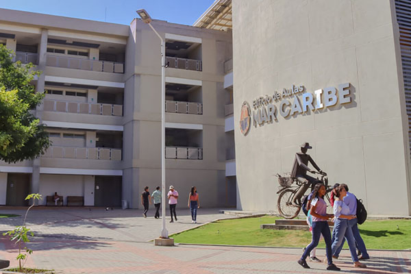 La Universidad del Magdalena consolida su nombre en el escenario científico internacional tras la publicación de su más reciente artículo en Nature, la revista de mayor impacto y reconocimiento global. Foto Unimagdalena 