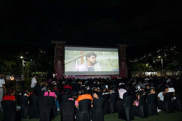 En el sector de Gaira, se realizaron proyecciones de cine como Persépolis, Mapa de Sueños Latinoamericanos, Mis hermanos sueñan despiertos y Los Lobos, que abordaron temáticas de migración, infancia y sueños colectivos.