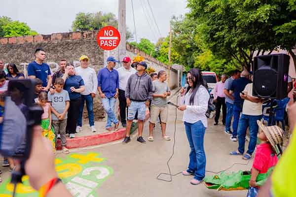 Habitantes del municipio presentes en la entrega de esta nueva obra. Foto Alcaldía de Ciénaga. Habitantes del municipio presentes en la entrega de esta nueva obra. Foto Alcaldía de Ciénaga.