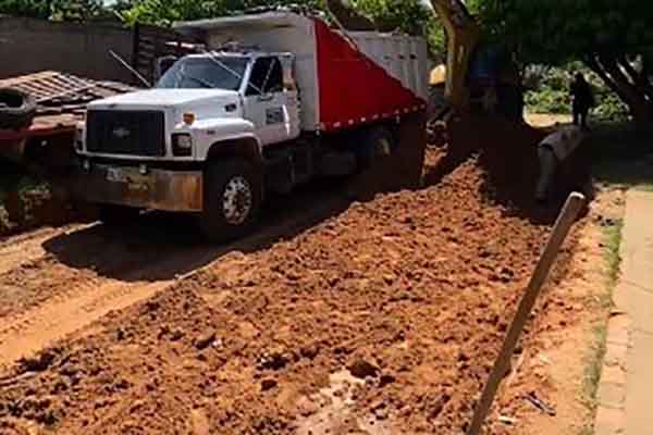 Obras de recuperación de la calle 13 de Pivijay, una de las más críticas del municipio. Foto Alcaldía de Pivijay