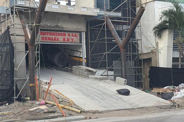 La enorme rampa ubicada en zona de retiro desemboca prácticamente en la calle. Foto cortesía 