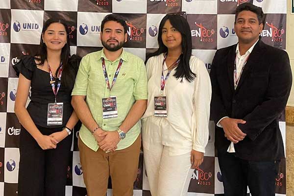 El evento reafirmó su compromiso con la investigación formativa, el aprendizaje automático y la colaboración interdisciplinaria. Foto UCC 