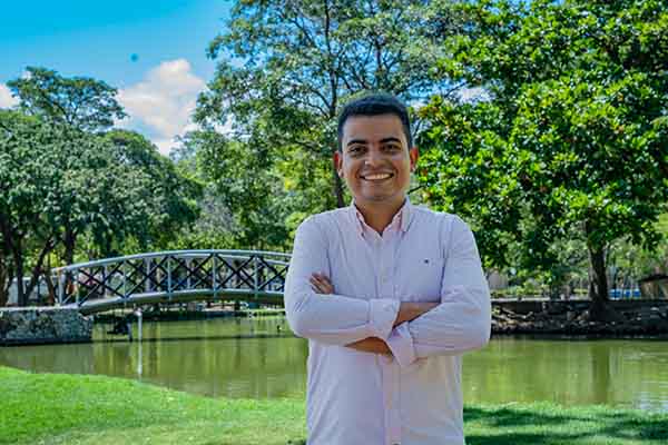  Freddy Batista hace parte del selecto grupo de becarios de la reciente convocatoria de la Fundación Carolina para realizar un doctorado.