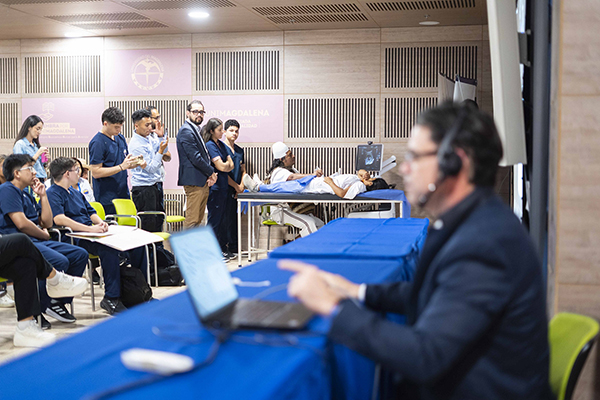 Se realizó el curso con EcoAmérica, donde se demostró en vivo el funcionamiento de un software especializado para realizar ecografías y diagnósticos prenatales remotos.