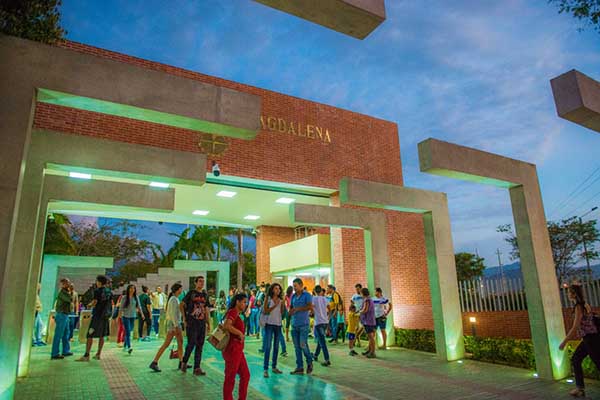 De igual manera, el Rector reiteró el llamado al Concejo Distrital y a la Alcaldía de Santa Marta para avanzar en la exoneración del impuesto predial a la Universidad del Magdalena