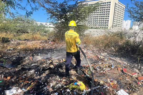El Cuerpo de Bomberos Voluntarios de Santa Marta advierte que este tipo de emergencias representa un riesgo significativo para el entorno natural. Foto Bomberos 