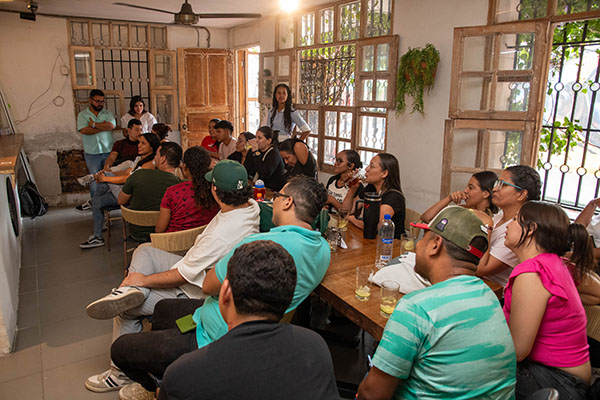 Son 30 jóvenes de Santa Marta y municipios cercanos quienes participan del piloto. Foto Alcaldía 