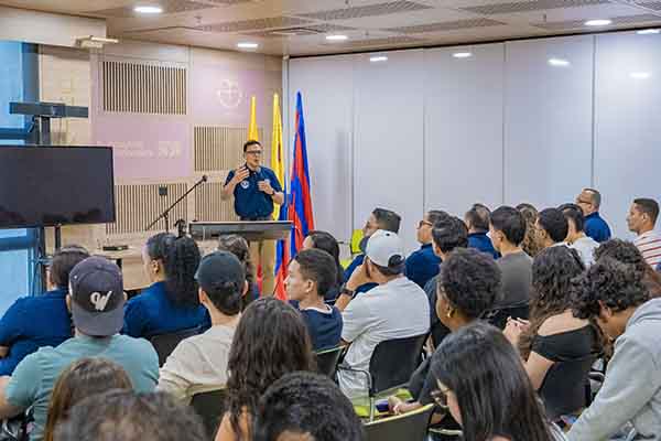 Rafael García Luna, decano de la Facultad de Ciencias Empresariales, presidió la Audiencia Pública de Rendición de Cuentas. Foto Unimagdalena