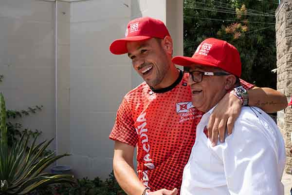 Líderes del municipio de El Banco, como el médico exalcalde de ese municipio Fidias Ospino, expresaron su respaldo al candidato Pablo Acuña de la lista del Partido Liberal. Foto Rubén Peña	