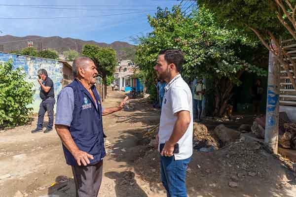 El alcalde menor de la Localidad 2, Eduardo Jaramillo Noguera, resaltó este nuevo inicio de obra. Foto Edus 
