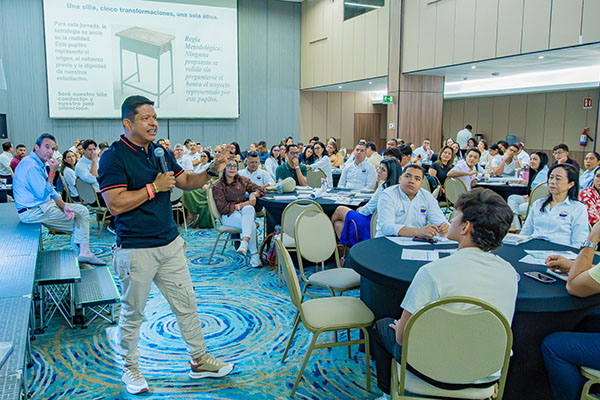 Los docentes, estudiantes y directivos compartieron sus estrategias y recomendaciones plasmadas en carteleras, desbordando su creatividad y pedagogía. Foto Unimagdalena 