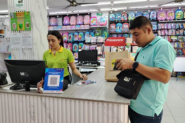 Algunos padres de familia aseguran que han encontrado diferencia en los precios de los útiles en comparación a los de 2025. Foto derechos reservados EL INFORMADOR