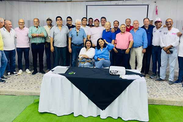 La gran alianza por el Magdalena que respalda la candidatura a la Cámara CD-101 y que aspira a elegir de esa lista por lo menos dos curules en el Congreso de la República. (Cortesía campaña Chadán) La gran alianza por el Magdalena que respalda la candidatura a la Cámara CD-101 y que aspira a elegir de esa lista por lo menos dos curules en el Congreso de la República. (Cortesía campaña Chadán)