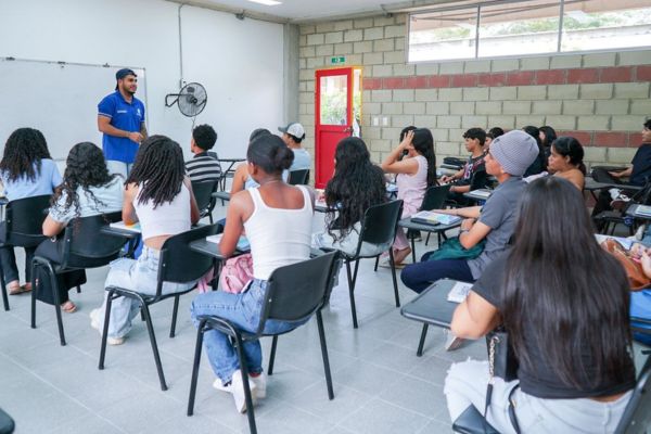 La Institución Universitaria de Santa Marta invita a toda la ciudadanía a informarse, inscribirse y hacer parte de esta oferta académica. Foto Alcaldía