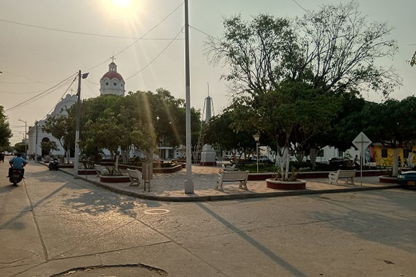 Parque 7 de agosto, ubicado frente a la parroquia San Rafael. Foto archivo EL INFORMADOR